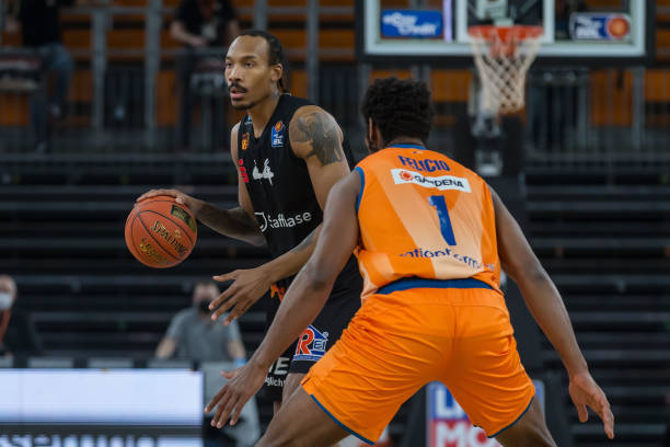 洲赛场取得 洲赛场取得